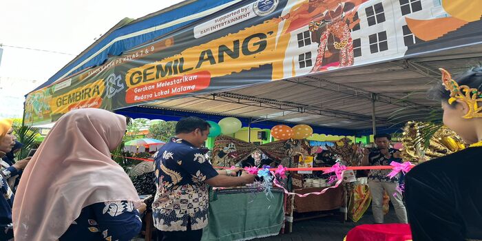 Peresmian Acara Wirausaha dan Kesenian Malang di&nbsp;SMPN&nbsp;13&nbsp;Malang