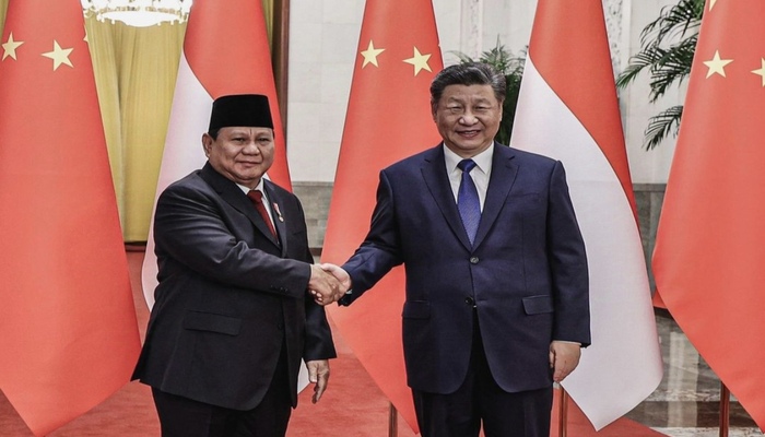 KOOPERATIF: Pemerintah China Xi Jinping (kanan) sepakati tujuh kerjasama bilateral dan investasi bisnis dengan Indonesia, termasuk dukungan dalam mendanai program unggulan Presiden Prabowo.