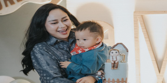Denise Chaerista rayakan ulang tahun Jeden (Instagram pribadi Denise Chariesta).