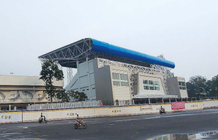 DIKEBUT: Progres penyelesaian revitalisasi Stadion Kanjuruhan di Kepanjen memasuki tahap finishing. Akhir Desember depan ditargetkan rampung.