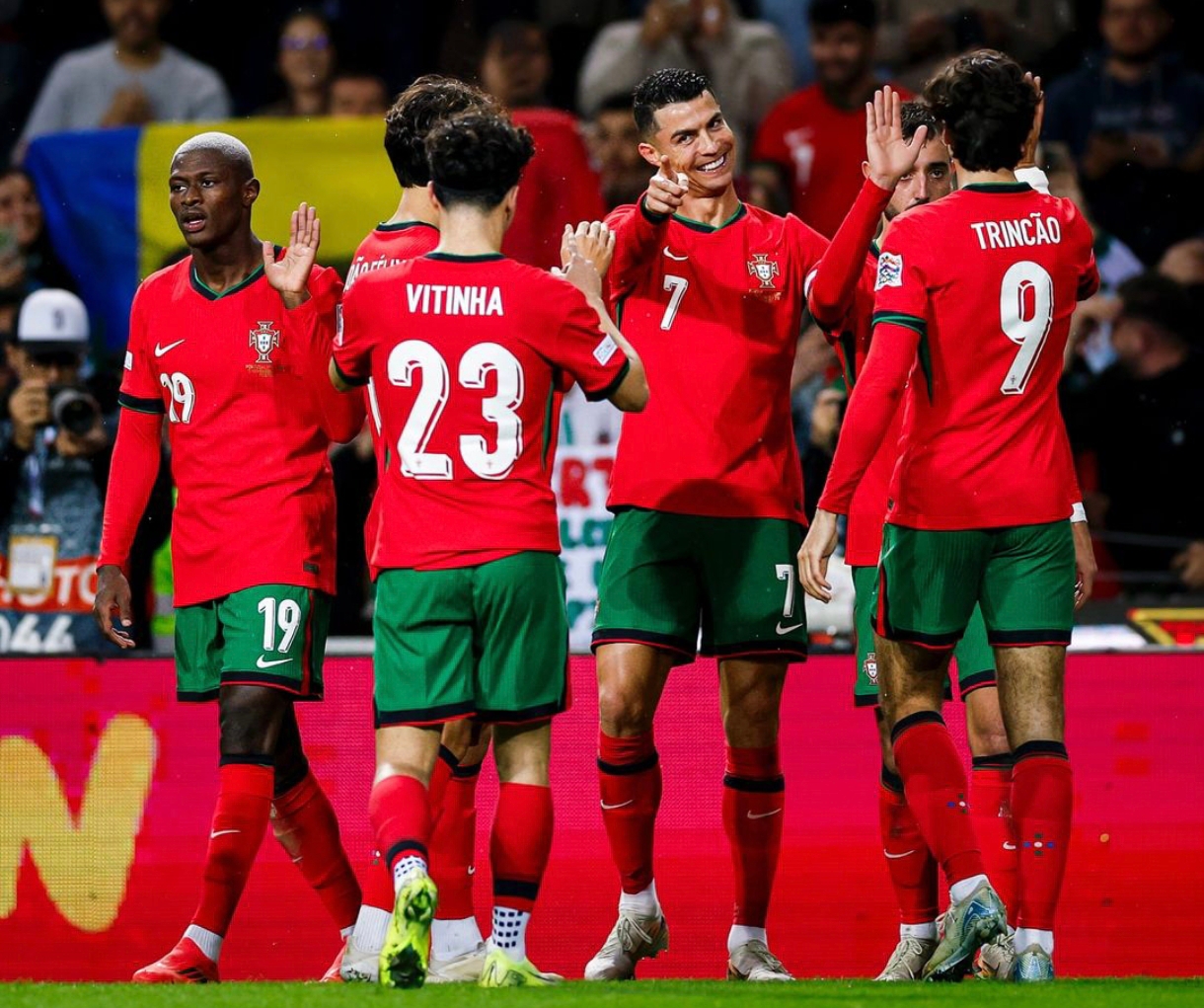 MARVELOUS: Cristiano Ronaldo warnai pertandingan Portugal vs Polandia dengan 2 gol dan 1 asist, pada ajang UEFA Nations League 2024-2025 di Estadio Do Dragao, Jumat (15/11).