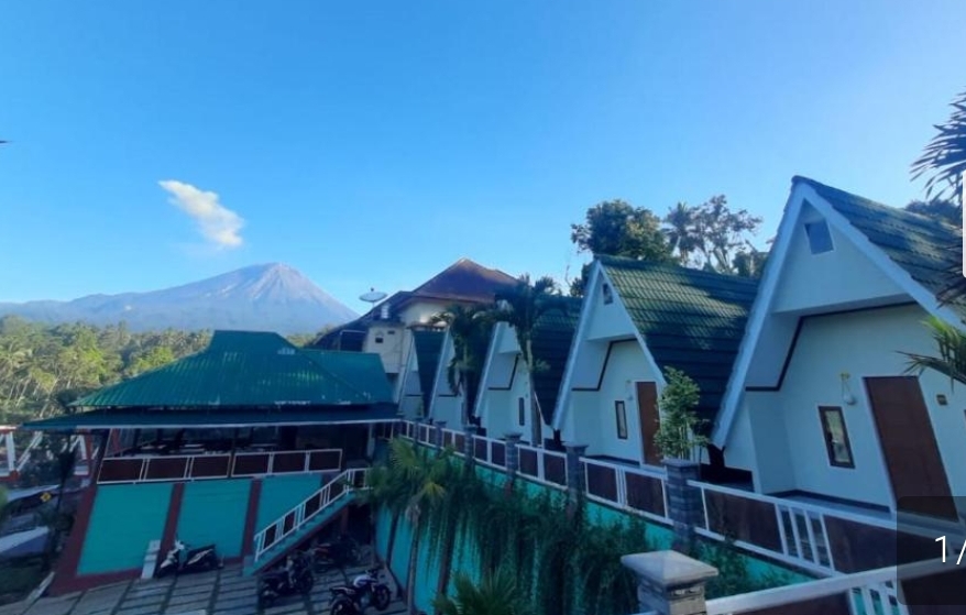 Kaliningrad Cottage di Sidomulyo Lumajang dengan pemandangan gunung Semeru, berjarak kurang dari 3 kilometer dari air terjun tumpak sewu