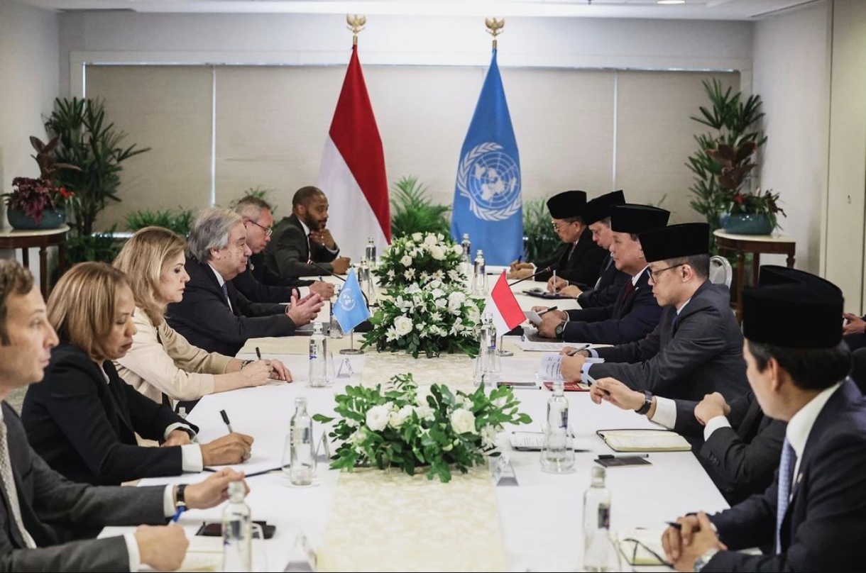 BERIKAN DUKUNGAN: Sesi diskusi Presiden RI Prabowo Subianto bersama Sekretaris Jendral PBB Antonio Guterres beserta jajaran delegasi tingkat tinggi yang membahas penegakan keadilan internasional.