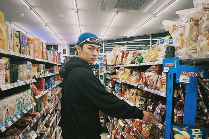 Unggahan terakhir Choi Hyun-wook dalam Instagramnya. Unggahan foto tanpa busana yang dihapus memicu kontroversi