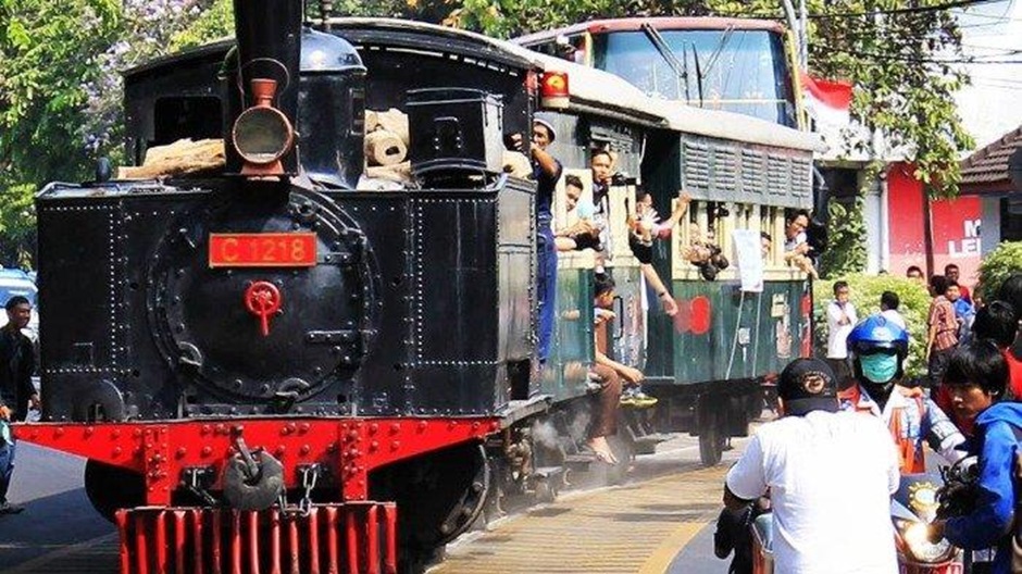 Nuansa kolonial disajikan Kereta api Jaladara di Solo