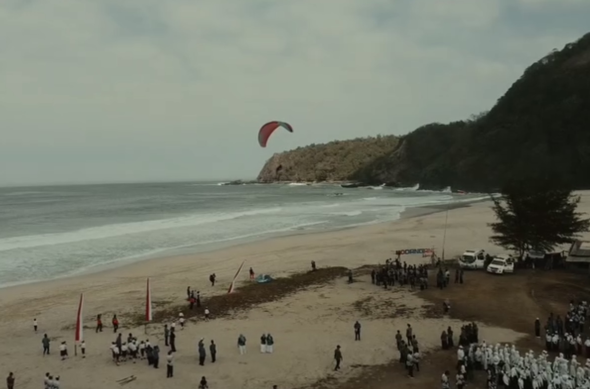 Paralayang Pantai Modangan (Instagram paralayang_modangan_official)