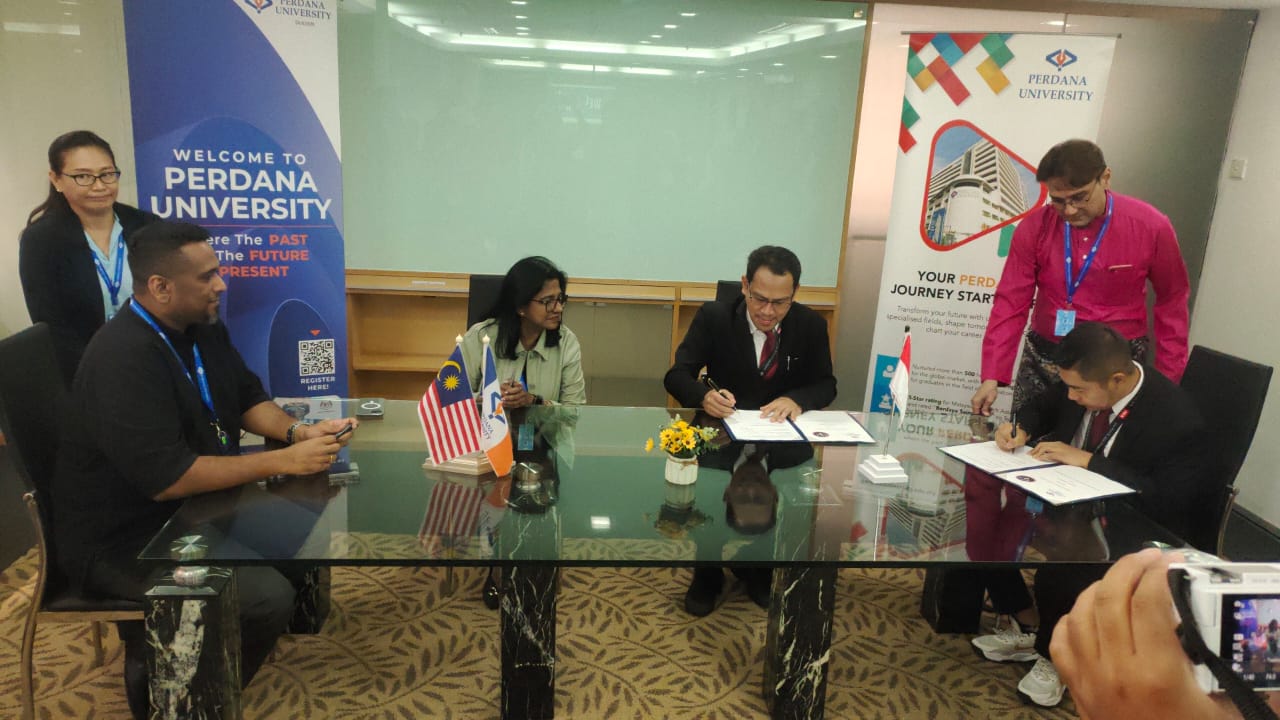 Perkuat Kemitraan Luar Negeri, Sekolah Tinggi Teknik Multimedia Internasional Kolaborasi dengan Kampus Singapura dan Malaysia