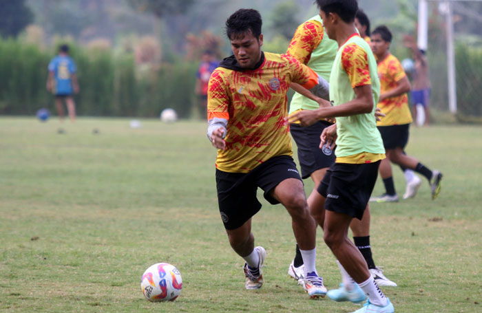 M Rafli striker Arema FC dalam latihan. Besok Singo Edan melawan Madura United