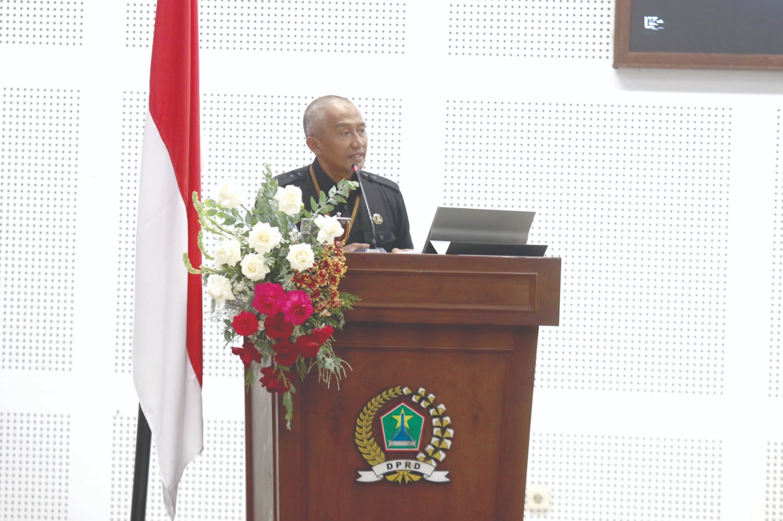 Sekda Kota Malang Erik Setyo Santoso mengikuti Rapat Paripurna di gedung DPRD, beberapa waktu lalu. (Dokumen Radar Malang)