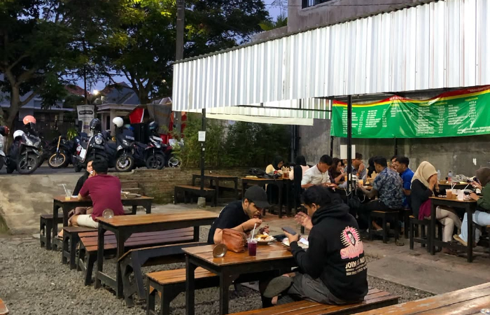 Foto Warmindo Mang Ujo (instagram @warmindo_mangujo)