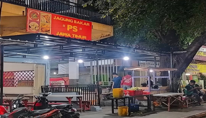 POTRET: Kedai Jagung Bakar