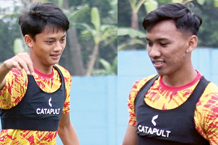 BAKAL DIKERUCUTKAN: Arkhan Fikri dan Achmad Maulana Syarif masih mengikuti latihan Arema FC, kemarin (25/11). Besok (27/11), keduanya bakal bergabung dengan TC timnas.