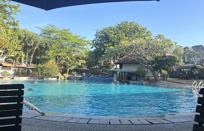 Kolam renang Permata Jingga