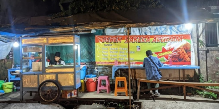 rekomendasi bebek bumbu hitam madura di malang (source: google maps)