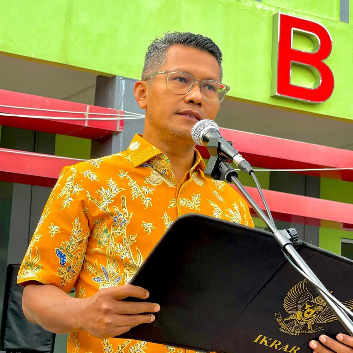 POTRET: Febri Hendri Antoni Arief pria berusia 48 tahun yang berasal dari Solok, Sumatera Barat selalu Juru Bicara dan Staff Khusus Kementerian Perindustrian Republik Indonesia.