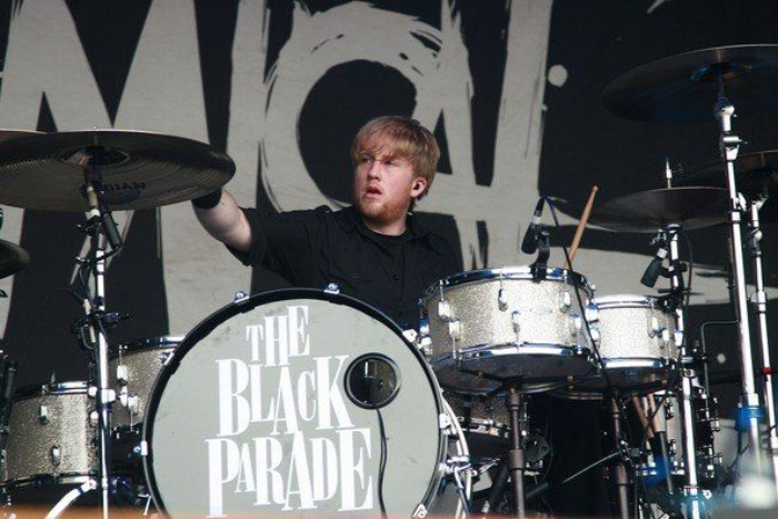 Foto Bob Bryar (sumber: pinterest)