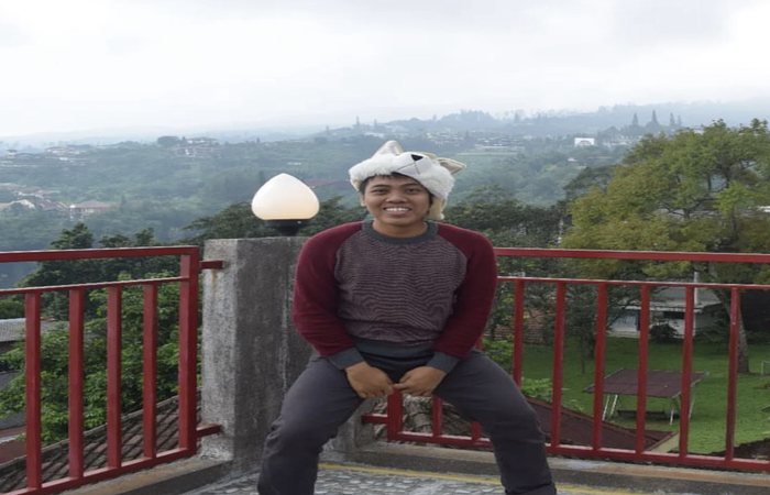 Potret Lebah Ganteng