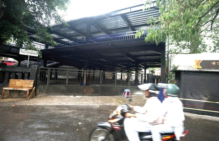 TUNGGU DIBUKA: Pembangunan parkir vertikal di Jalan Majapahit telah rampung sejak Kamis (28/11) lalu.