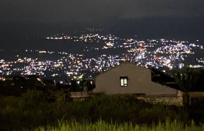 Pemandangan malam hari di Bukit Bintang Kota Batu