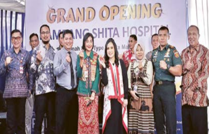 SINERGI: Pimpinan Bambang Shita Hospital foto bersama jajaran Pemkot Malang dan Forkopimda Kota Malang.