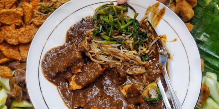 Rekomendasi rujak cingur di Malang. (source: pinterest)