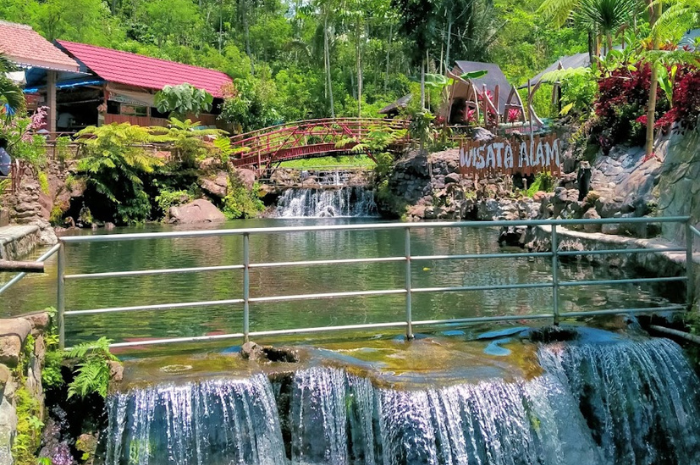 Wisata Umbulan Tanaka yang memberikan suasana Jepang di Kabupaten Malang (Google Maps Ajie Anggiyani Putri).