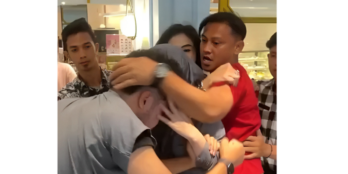 Tangkapan layar dari video penganiayaan yang beredar (X @Heraloebss)