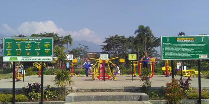 Potret area bermain di Taman Singha Merjosari, Kota Malang.