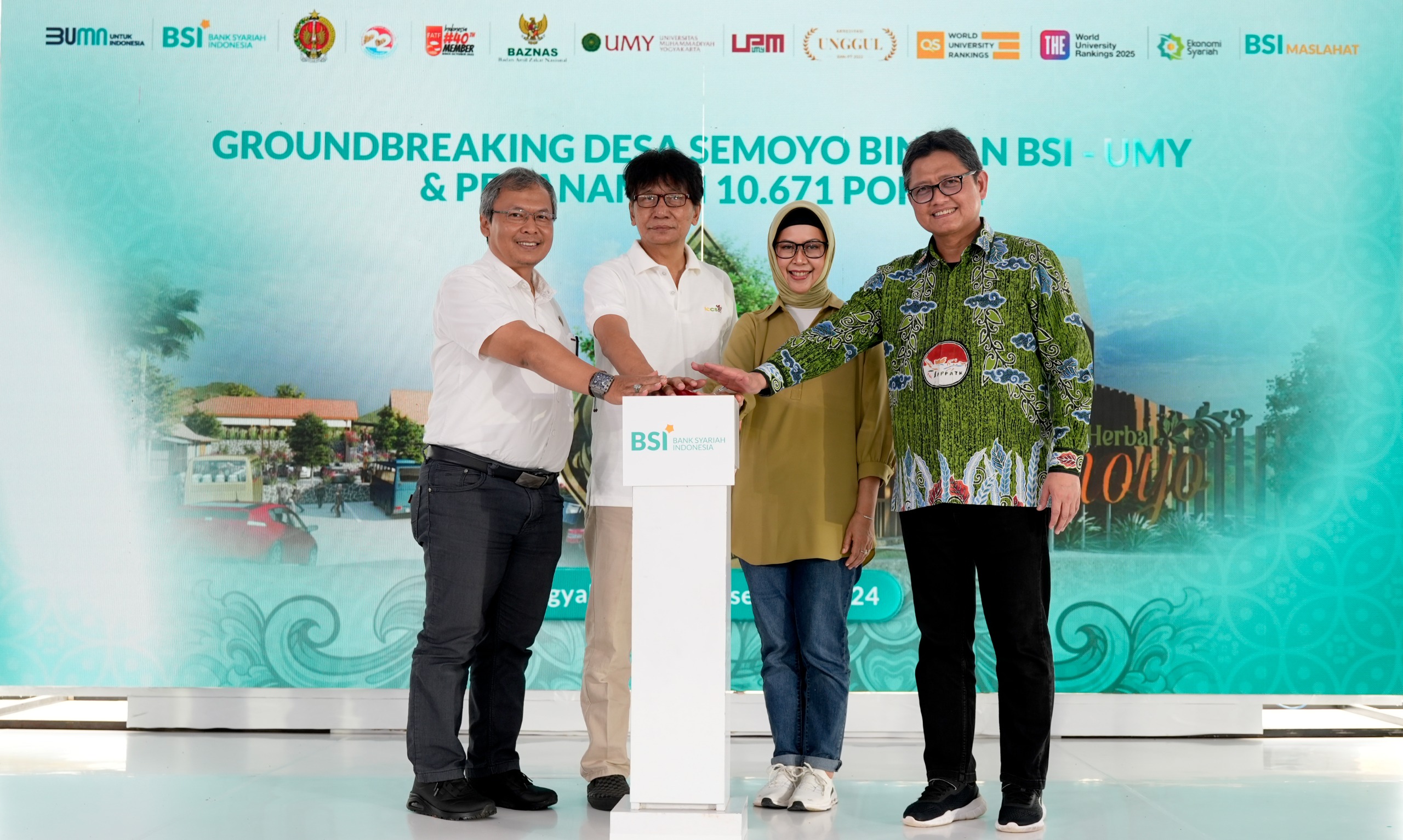 Direktur Kepatuhan & Sumber Daya Manusia BSI Tribuana Tunggadewi (kanan kedua), Rektor UMY Prof. Dr. Ir. Gunawan Budiyanto M.P., IPM (kiri kedua), Deputi Bidang Pelaporan & Pengawasan Kepatuhan PPATK