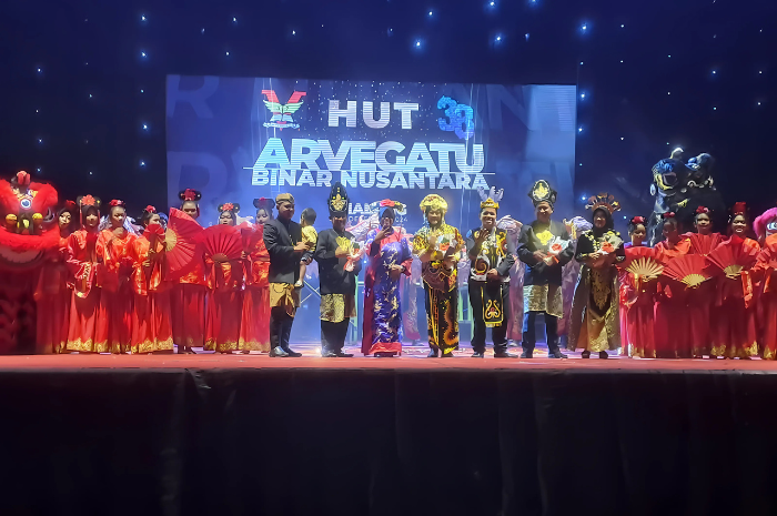 SMPN 4 merayakan ulang tahun ke-38 dengan semarak ragam budaya Indonesia (Dokumentasi Humas SMPN 4).