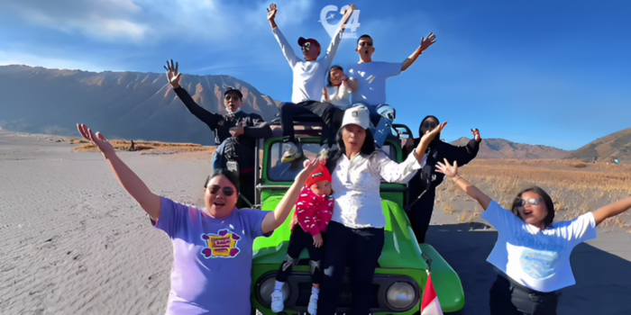 Potret Wisatawan Open trip (Instagram @24travel.id)