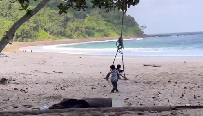 Pantai Sendiki Kabupaten Malang (Foto Tangkapan layar video Youtube/Andika Hariadi)