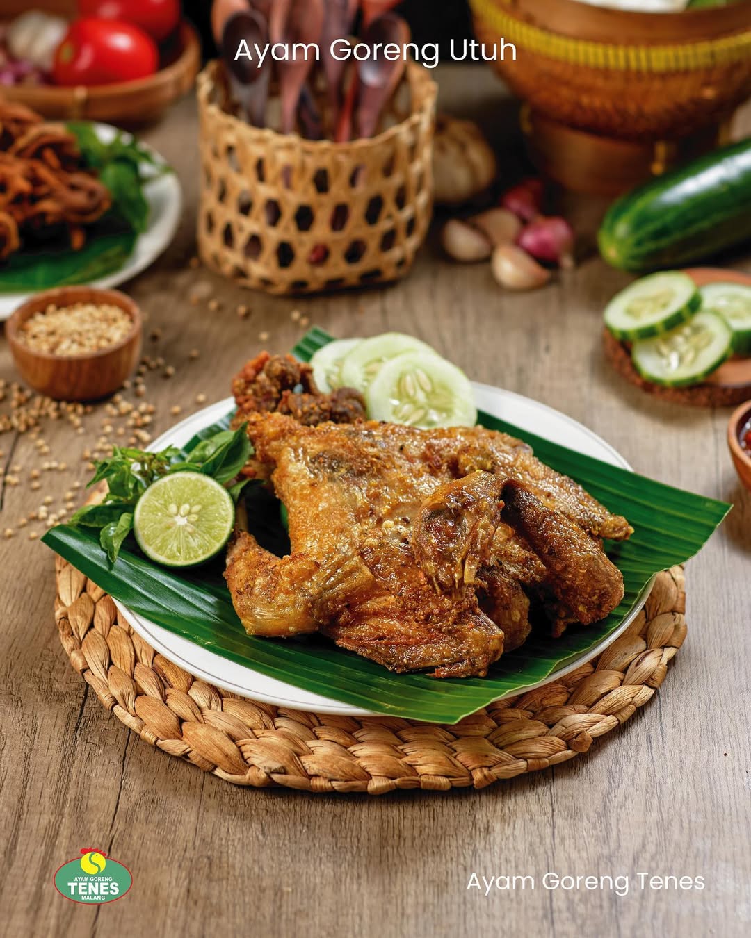 Ayam goreng utuh di Ayam Goreng Tenes, (Akun Instagram ayamgorengtenes)