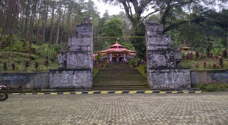 Foto Keraton Gunung Kawi (sumber: pinterest)