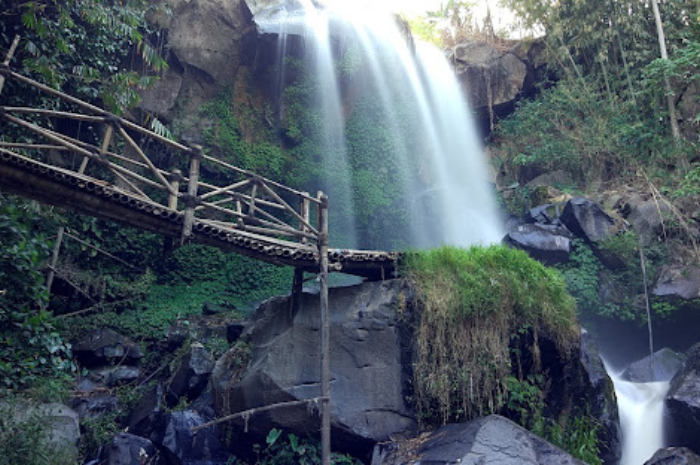 Panorama dan estetika fasilitas Coban Lanang membuatnya jadi destinasi wisata yang tepat untuk liburan keluarga (Google Maps Rizkie Kurniawan).