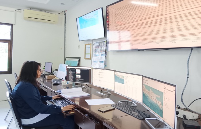 ANDALKAN TIGA TITIK SENSOR: Pantauan terhadap kejadian gempa bumi terus dilakukan BMKG Stasiun Geofisika Stasiun III Malang setiap hari.