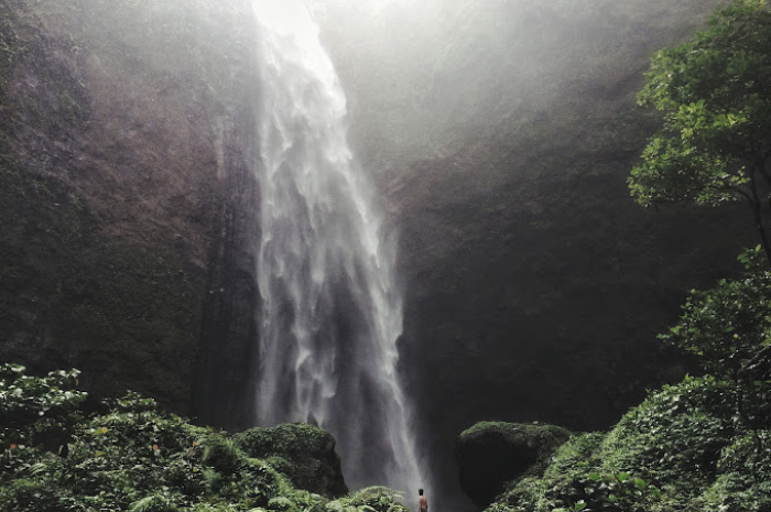 Air Terjun Kabut Pelangi buat pengunjung seolah berada di Negeri Awan (Google Maps Aswin Nobby).