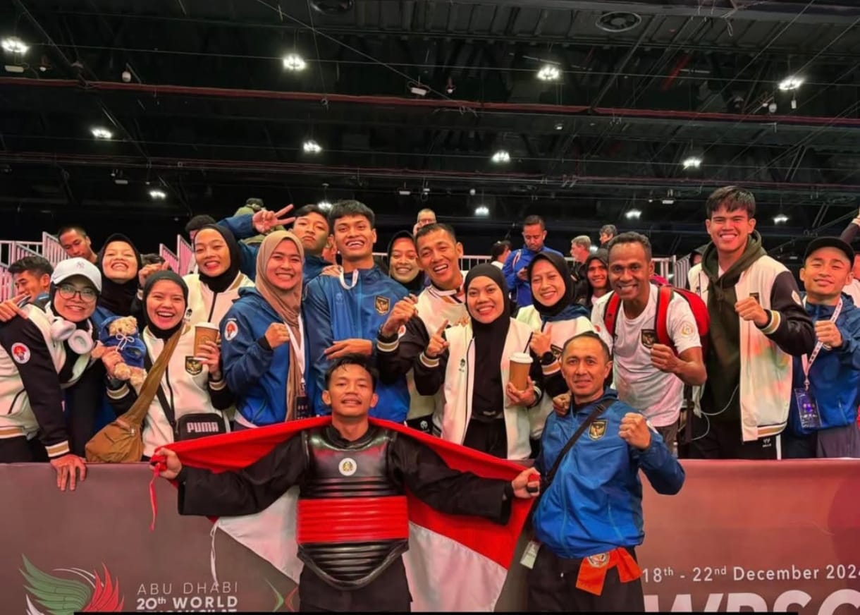 MEMBANGGAKAN: Timnas Indonesia cabor Pencak Silat berhasil menjadi juara umum di World Pencak Silat Championship ke-20 yang berlangsung di Abu Dhabi (18-22/12).