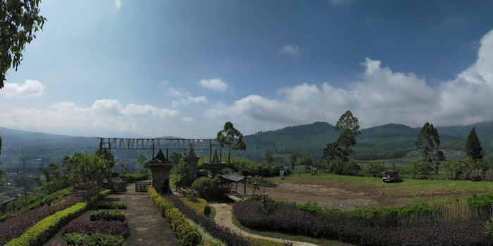 pesona bukit nirwana (source: google maps review)