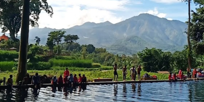 pesona indah telaga madiredo (source: google maps review)