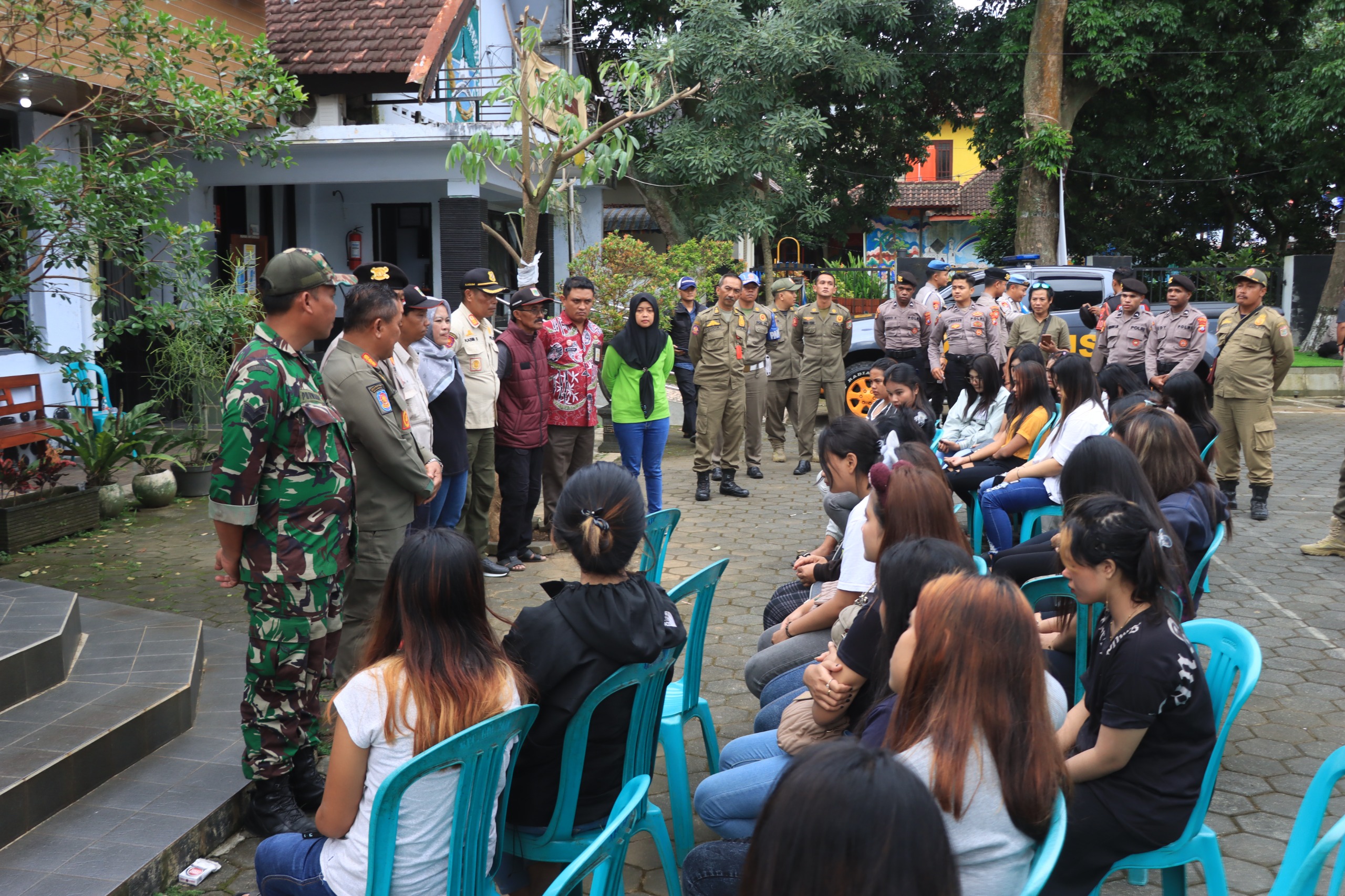 Polres Malang mendalami dugaan perdagangan anak di bawah umur setelah razia warung kopi cetol Pasar Gondanglegi