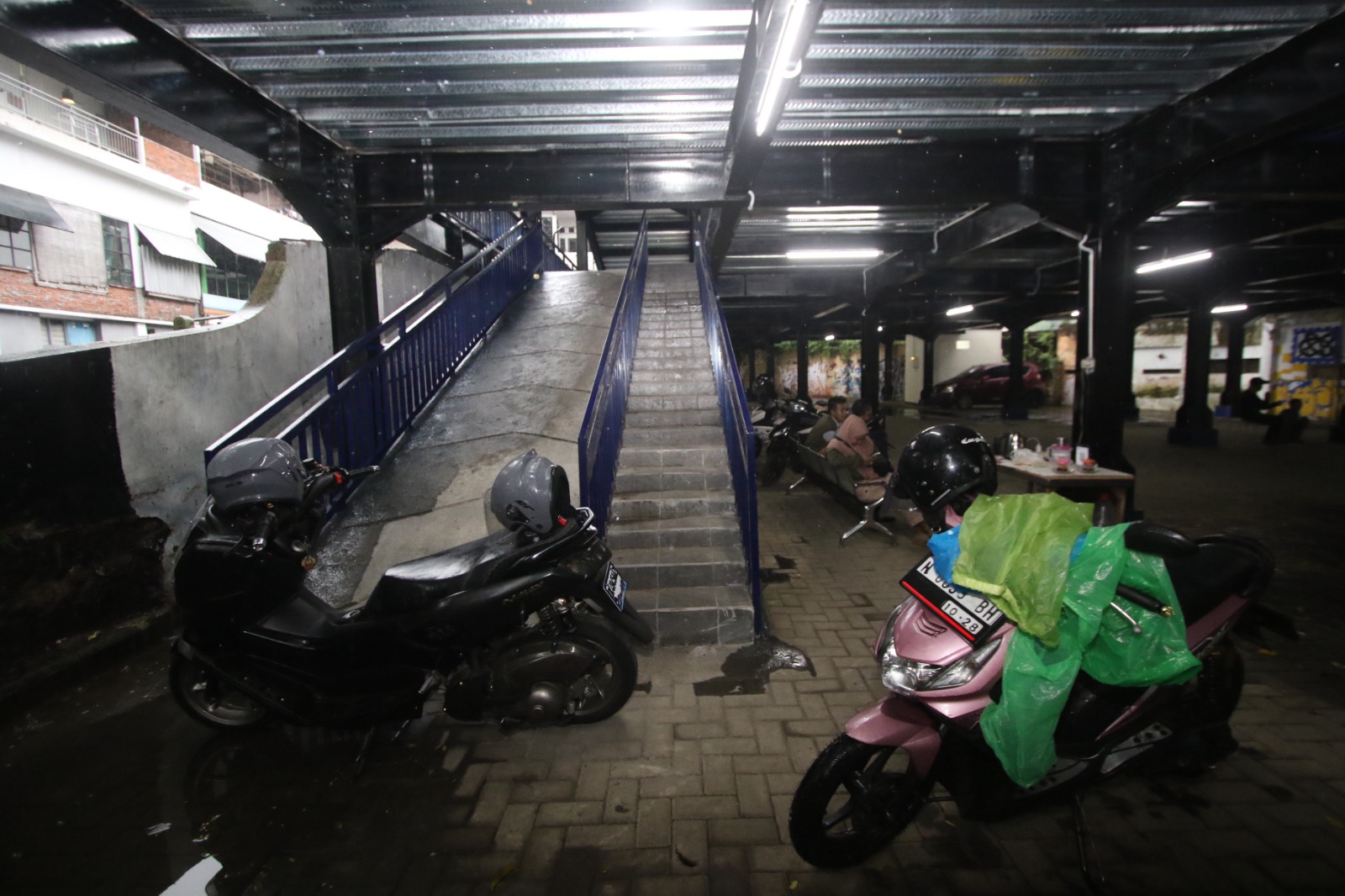 SERING SEPI: Area parkir vertikal di Jalan Majapahit masih perlu disosialisasikan Pemkot Malang. Tempat itu berpotensi menyumbang banyak pendapatan daerah. SATRIA CAHYONO / RADAR MALANG