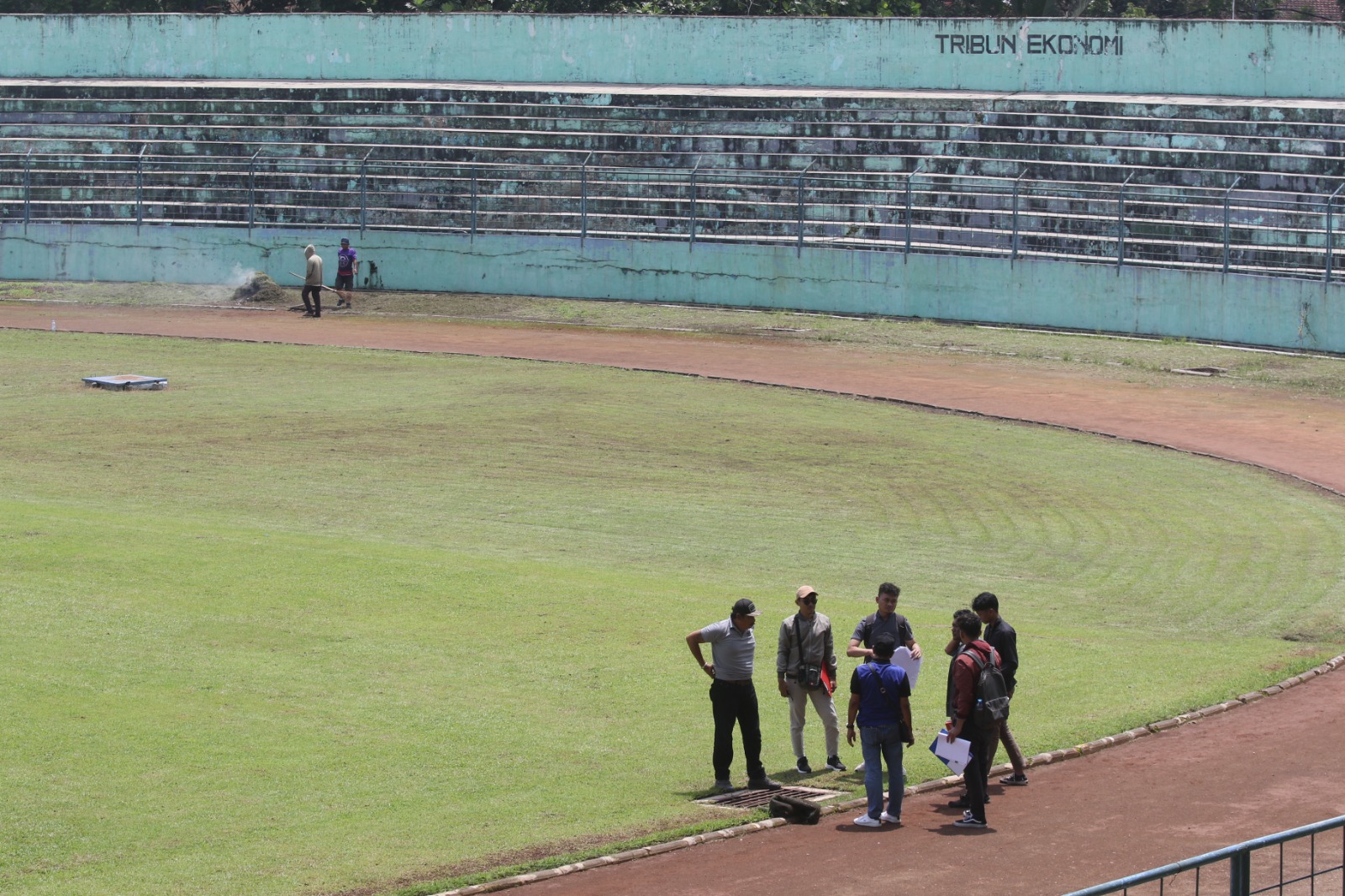 DIMULAI FEBRUARI: Persiapan renovasi Stadion Gajayana mulai dilakukan. Sejak 13 Januari, stadion itu sudah ditutup untuk umum. Proses renovasi dimulai Februari dan akan berlangsung selama empat bulan.