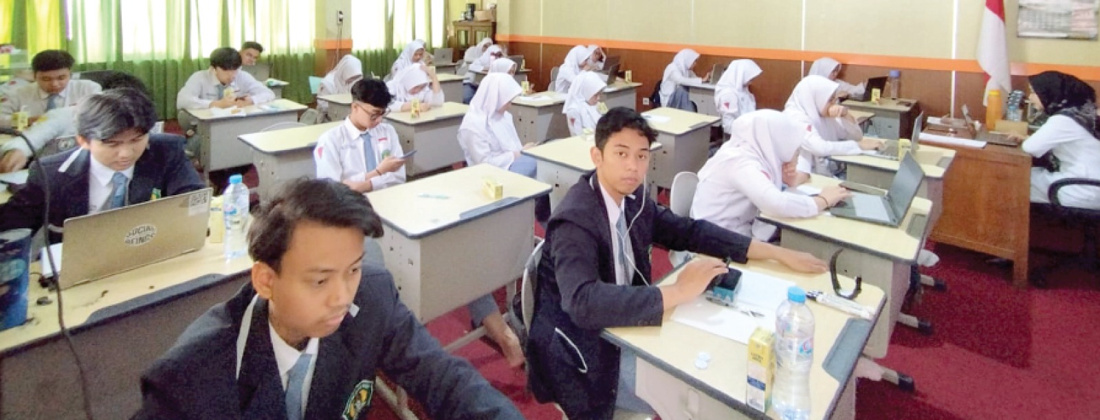 ANTUSIAS : Siswa MAN 2 Malang bersemangat mengikuti program Intensif SNBT yang dilaksanakan madrasah tiap Senin sampai Jumat.