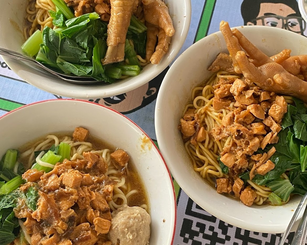 Lezatnya Mie Ayam 1607 (Nila Nurhalizah)