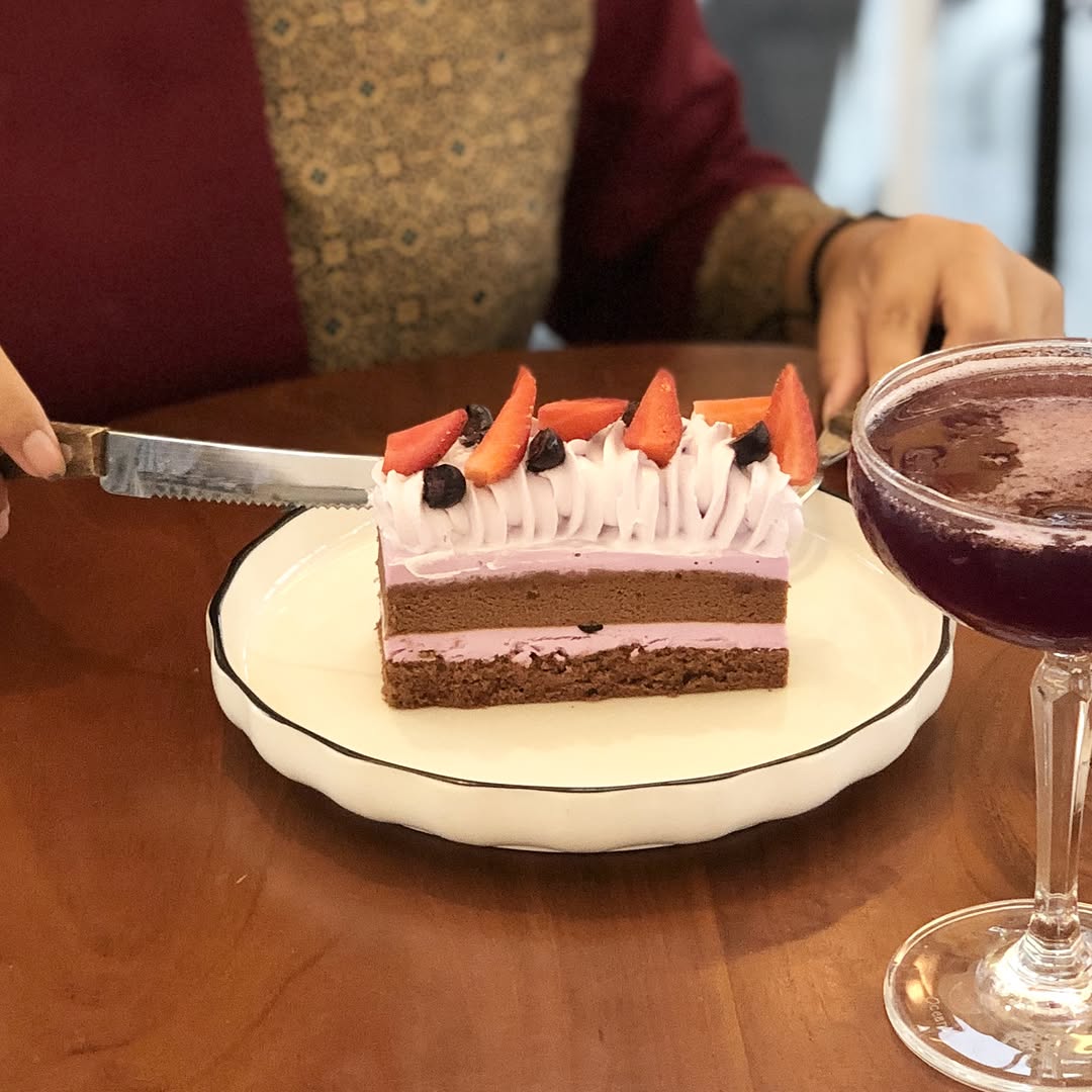Blueberry Highbush Cake (lapidothcafe)