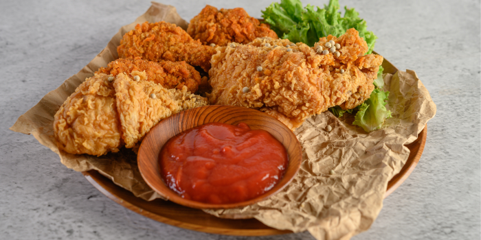 Ilustrasi ayam goreng (freepik.com)