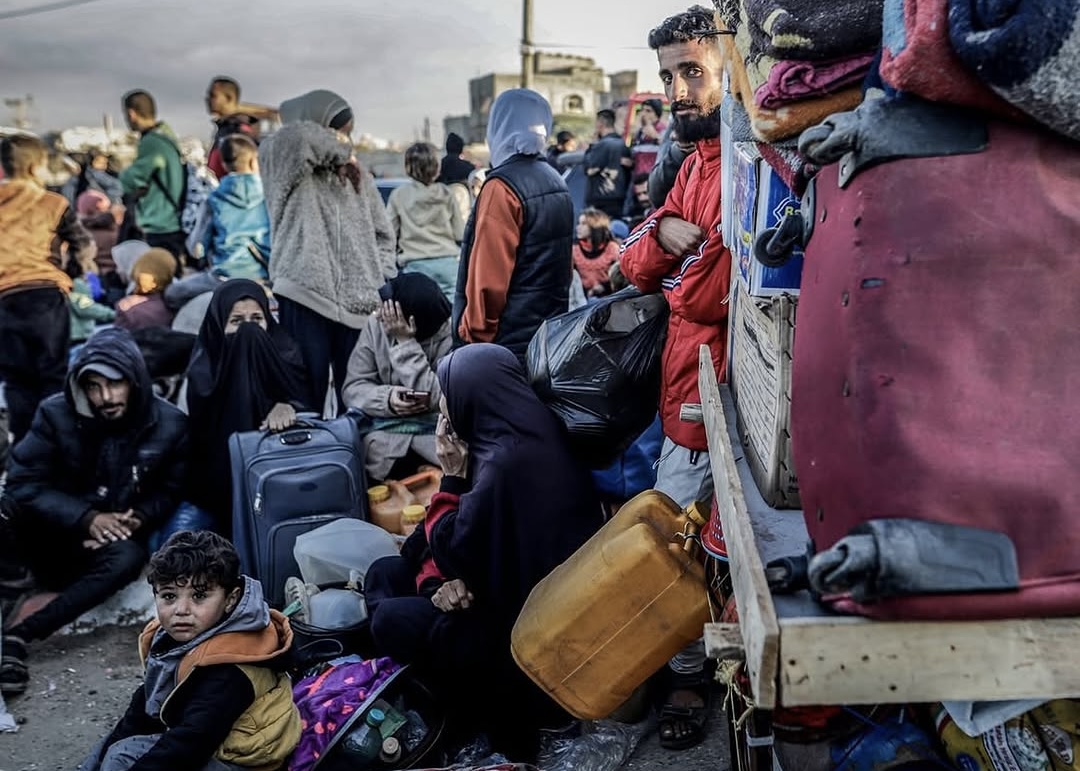 Warga Palestina menunggu untuk kembali ke Kota Gaza (said.m.jaras).