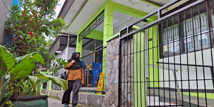 BERSIAP SUSUN DED: Lokasi Puskesmas Bareng dianggap belum representatif karena berada di dalam gang. Tahun depan, pemkot bakal memindahkannya ke Jalan Bondowoso.