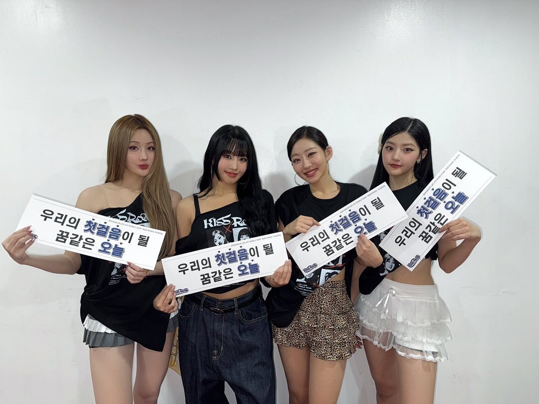 Dari kiri: Belle, Natty, Julie, Haneul (kissoflife_s2)
